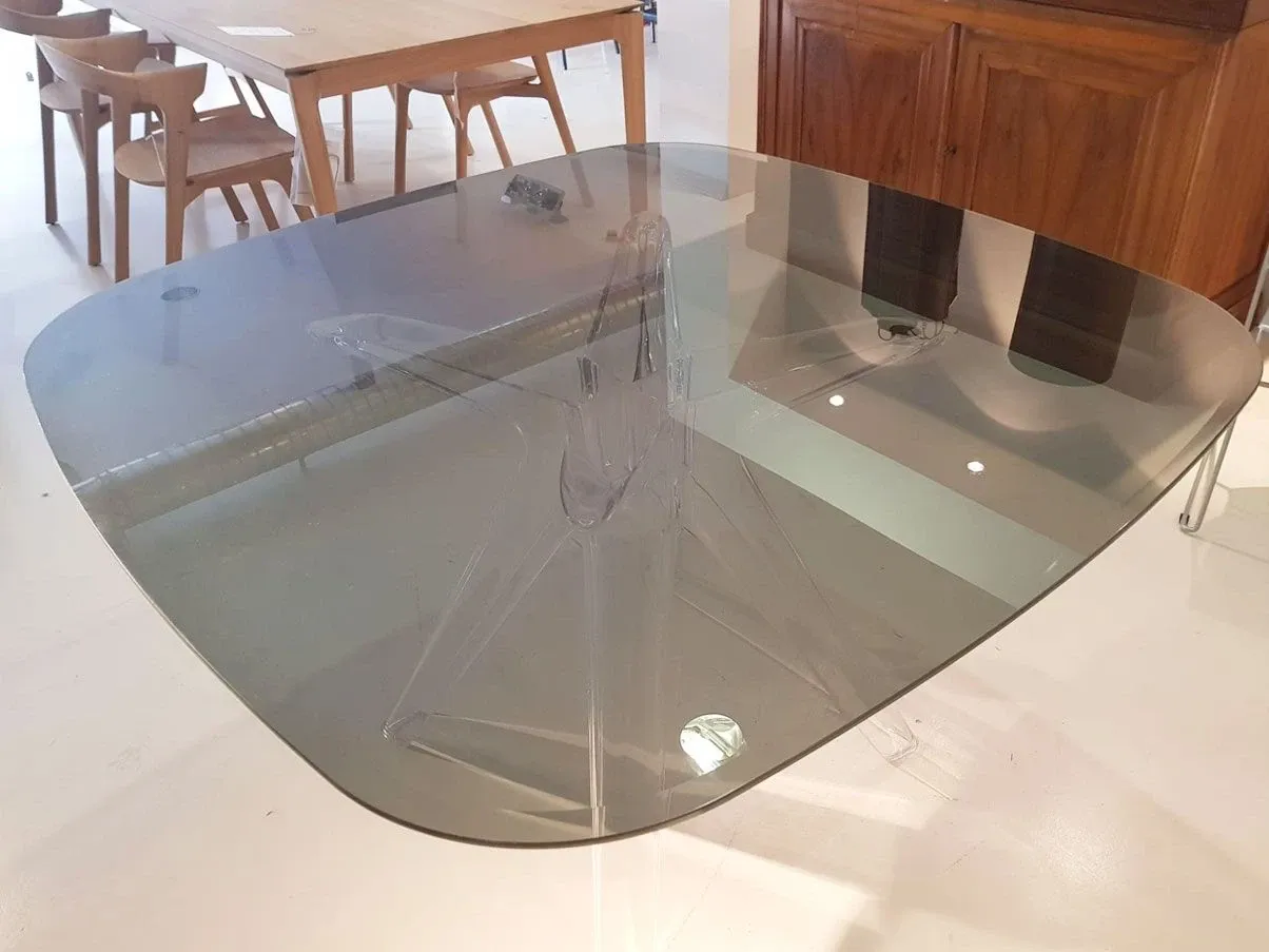 Sir Giò quadrato (fumè), Kartell 2
