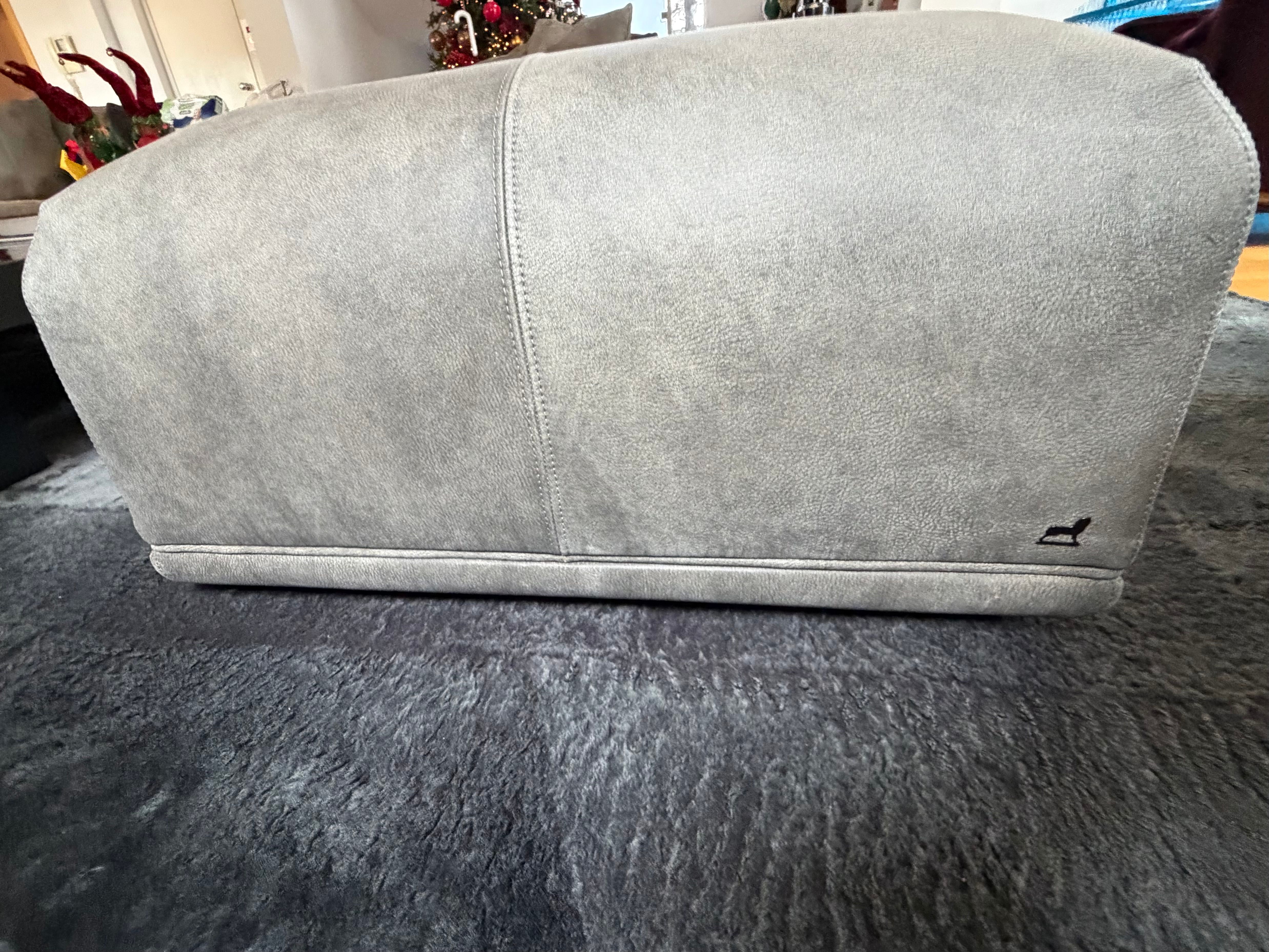 Pair of Amerigo leather ottomans Optional9