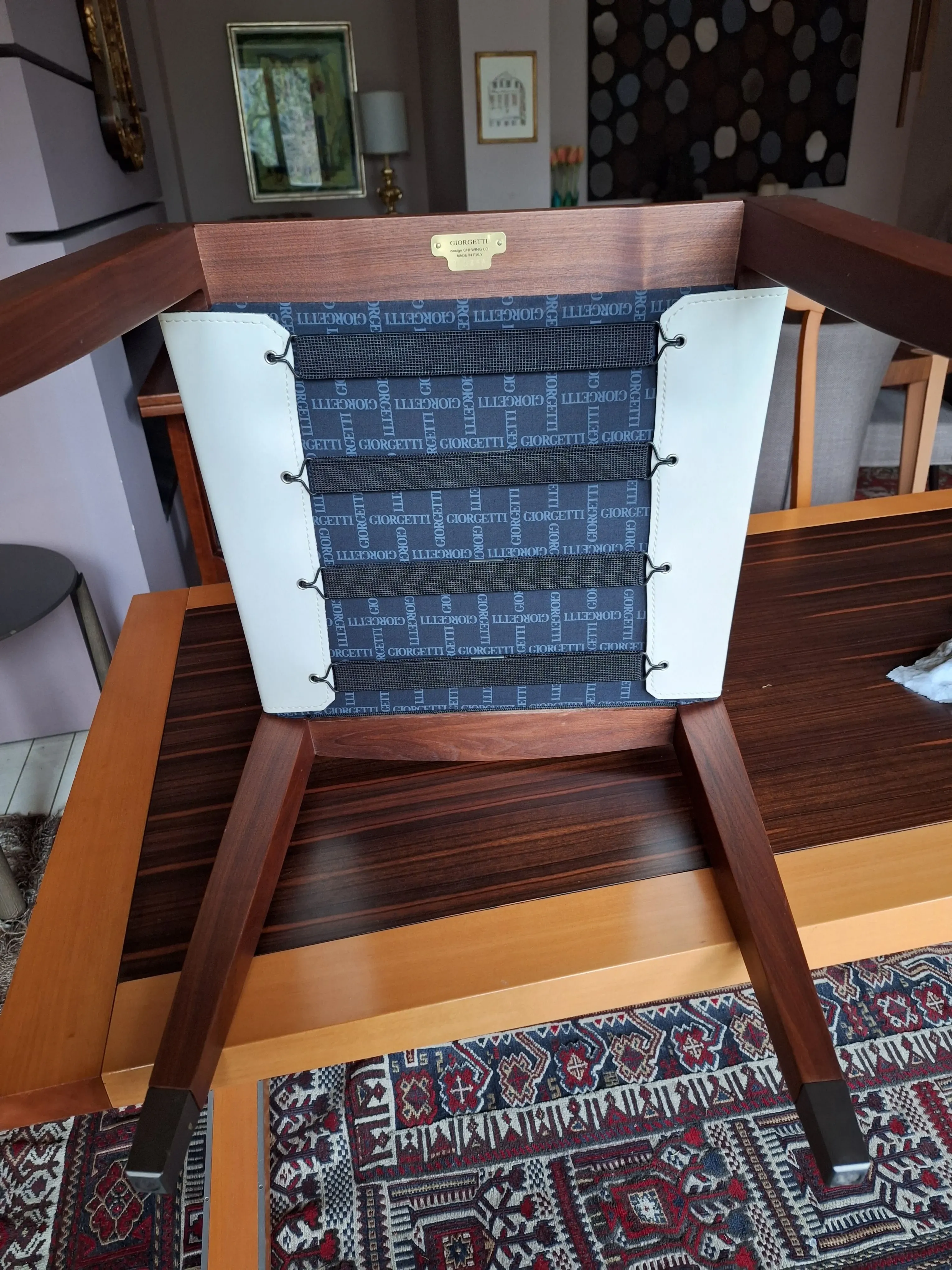 Poltroncina Aro 45 in noce canaletto massello e cuoio, Giorgetti 4