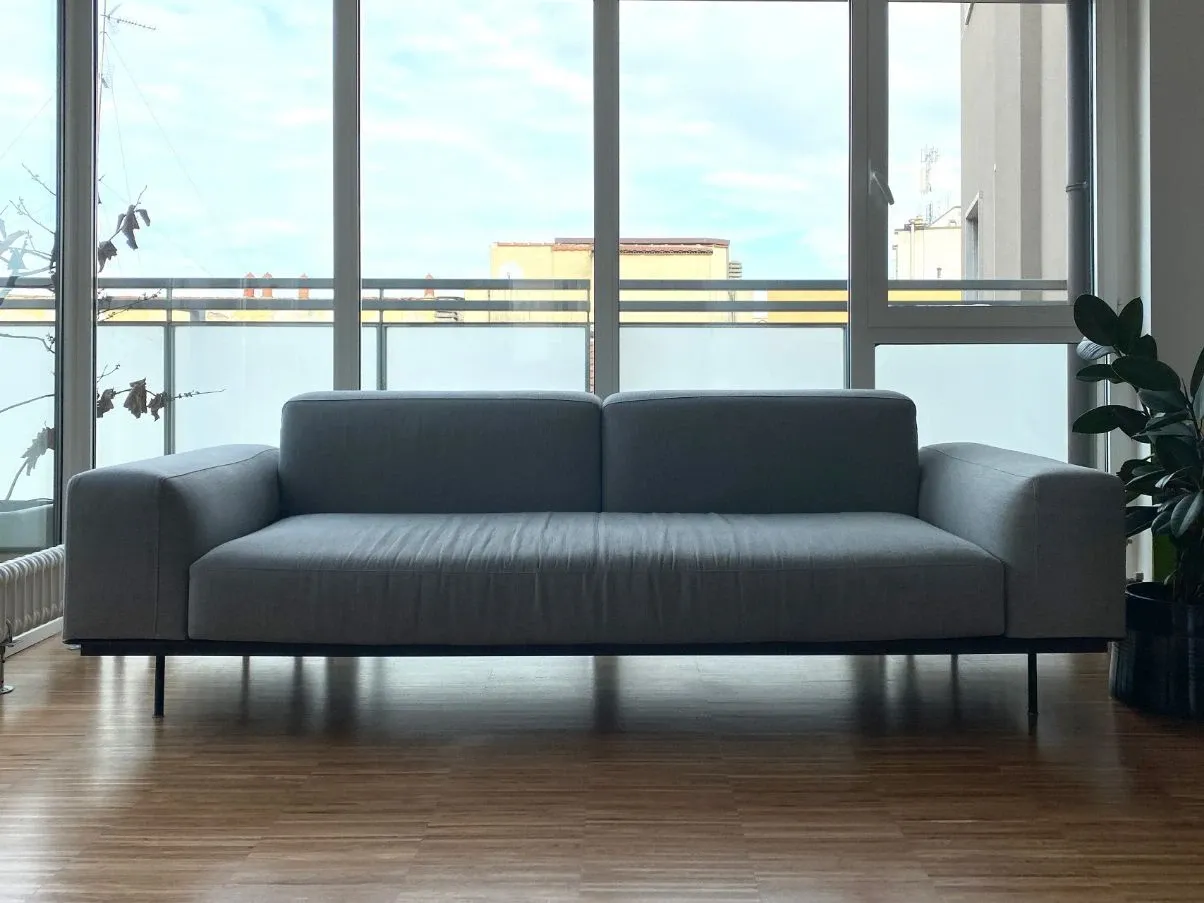 Divano 2 posti Sit Up in tessuto grigio, Vibieffe 1