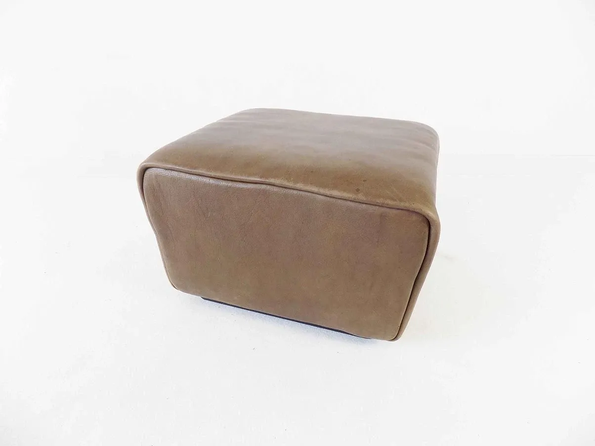 DS 47 armchair with leather pouf (brown), De Sede 1
