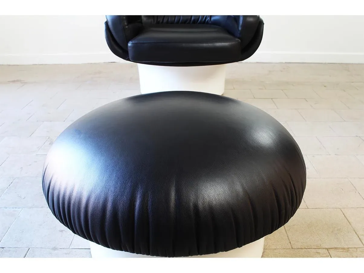 Vintage Elda Sessel mit Hocker aus schwarzem Leder 4