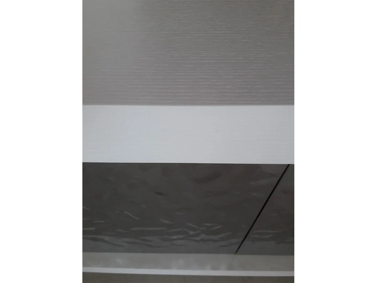Madia Picasso in legno e acciaio lucido martellato, Riflessi 
