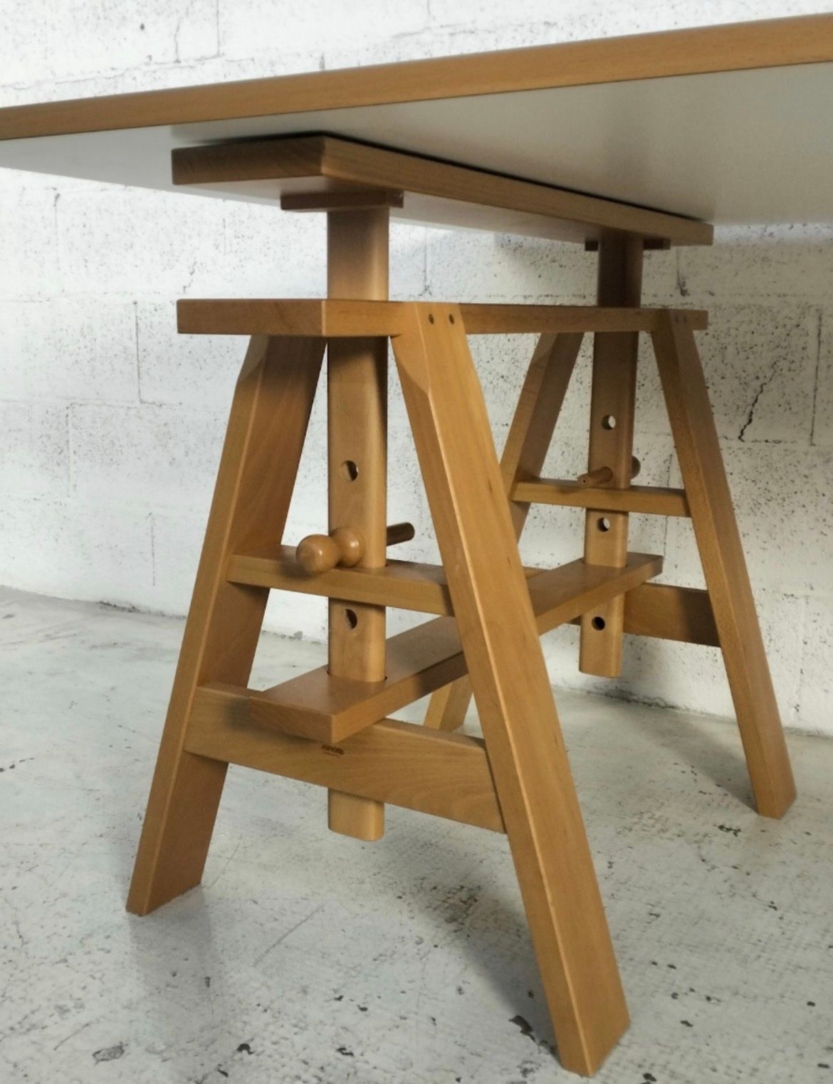 Tavolo da Disegno Leoanrdo zanotta come nuovo Details