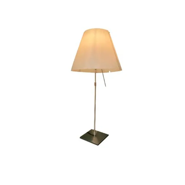 Costanza table lamp by Paolo Rizzatto, Luceplan image