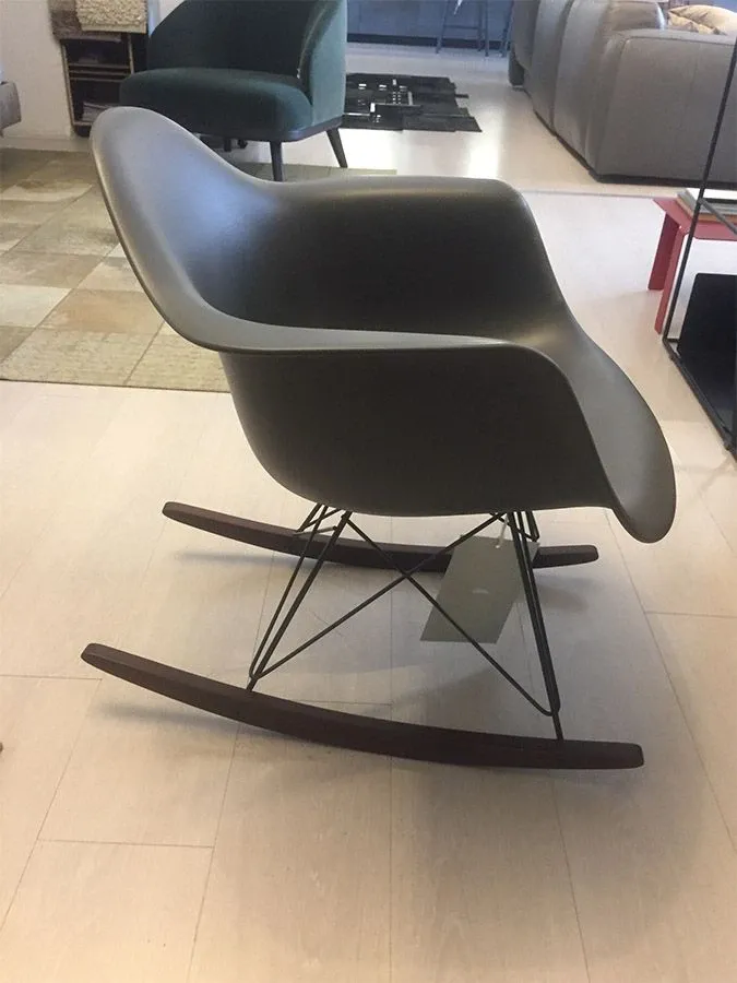 Eames Plastic Armchair RAR (dark grey) 4