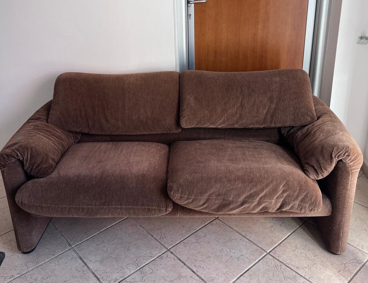 Canapé 2 places Maralunga marron de Vico Magistretti Main