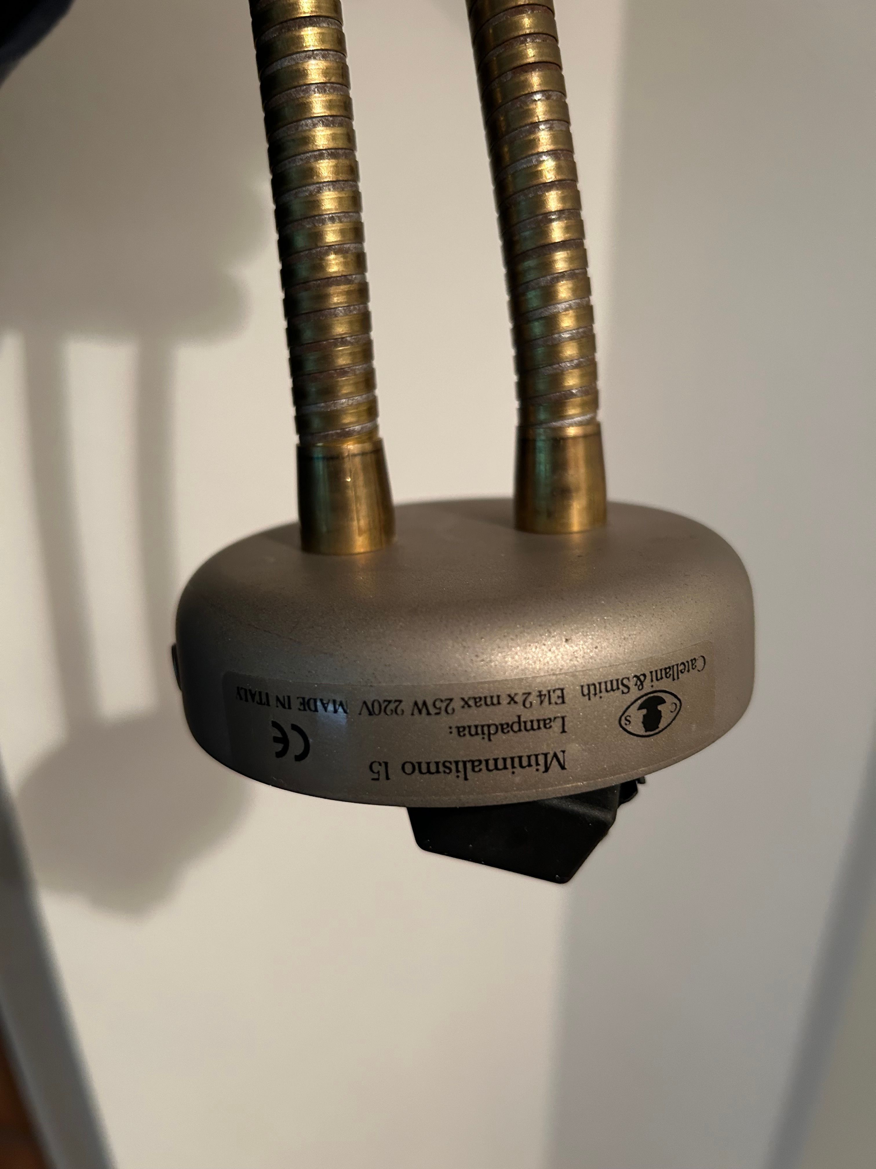 Minimalistische wandlamp 15 messing Brand