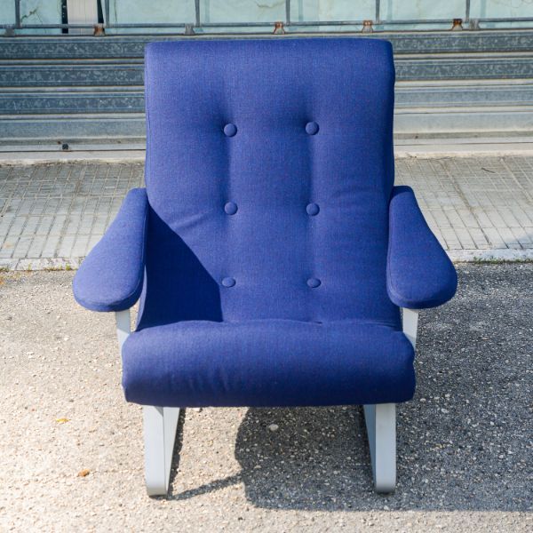 Blue rocking armchair by Guido Bonzan, Tecnosalotto image