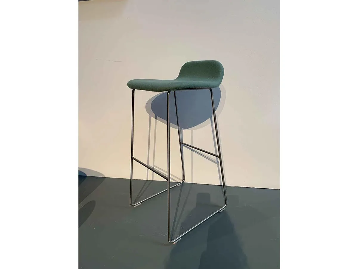 Sgabello Tate Stool con seduta rivestita (verde) 3