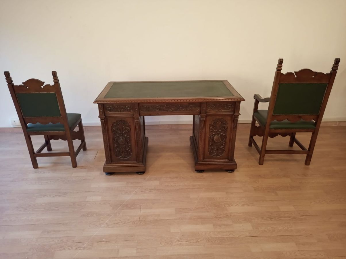 Set desk and 2 vintage chairs in leather and walnut wood, 4