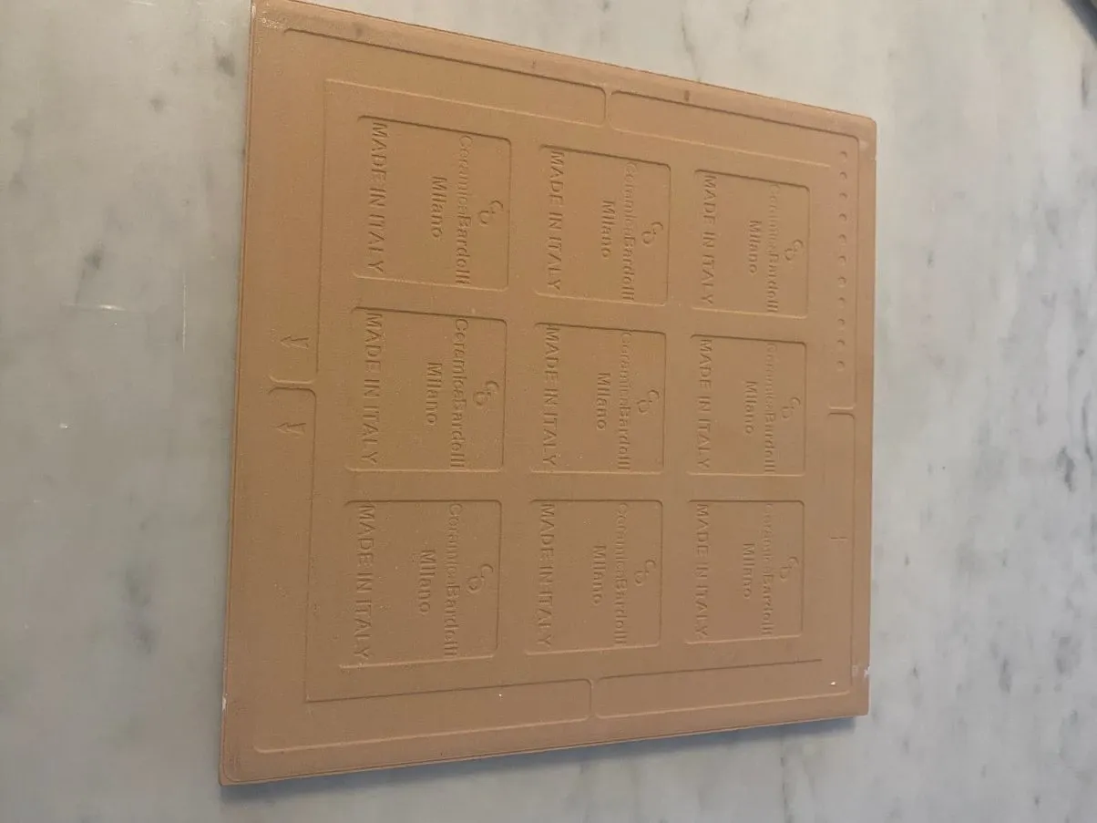 Piastrella di ceramica Griffe di Fornasetti, Bardelli 3