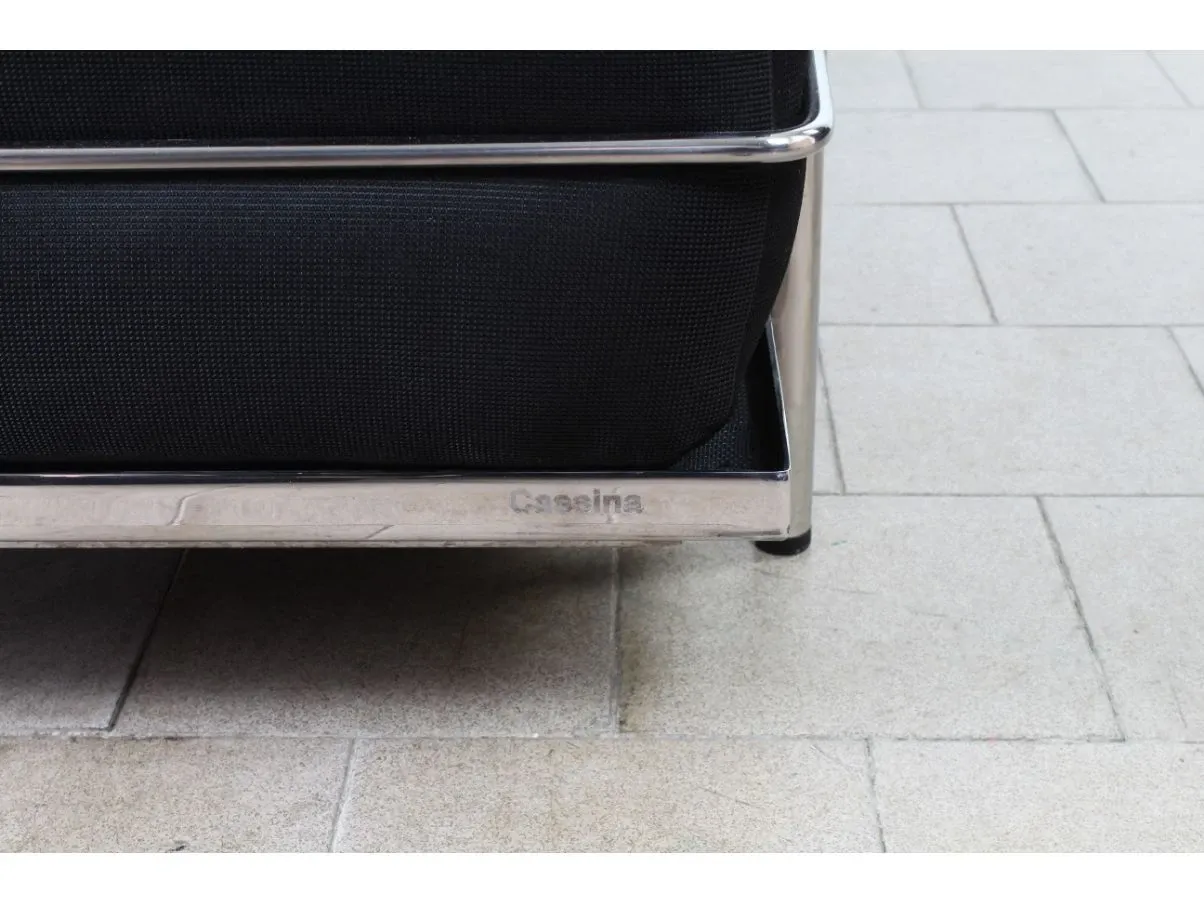 Lc3 sofa in black fabric, Cassina 1
