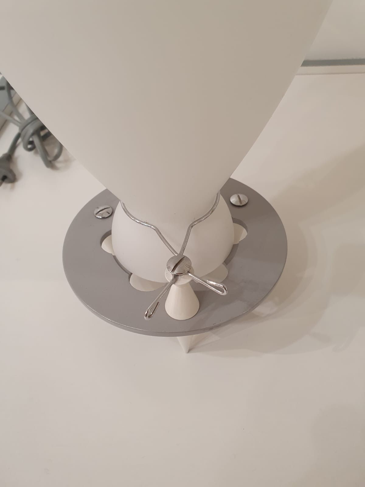 Pair of Franceschina white blown glass table lamps Details