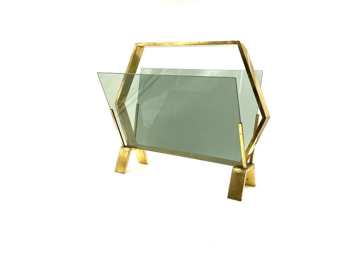 Vintage magazine rack in brass and smoked glass (1970s), Front