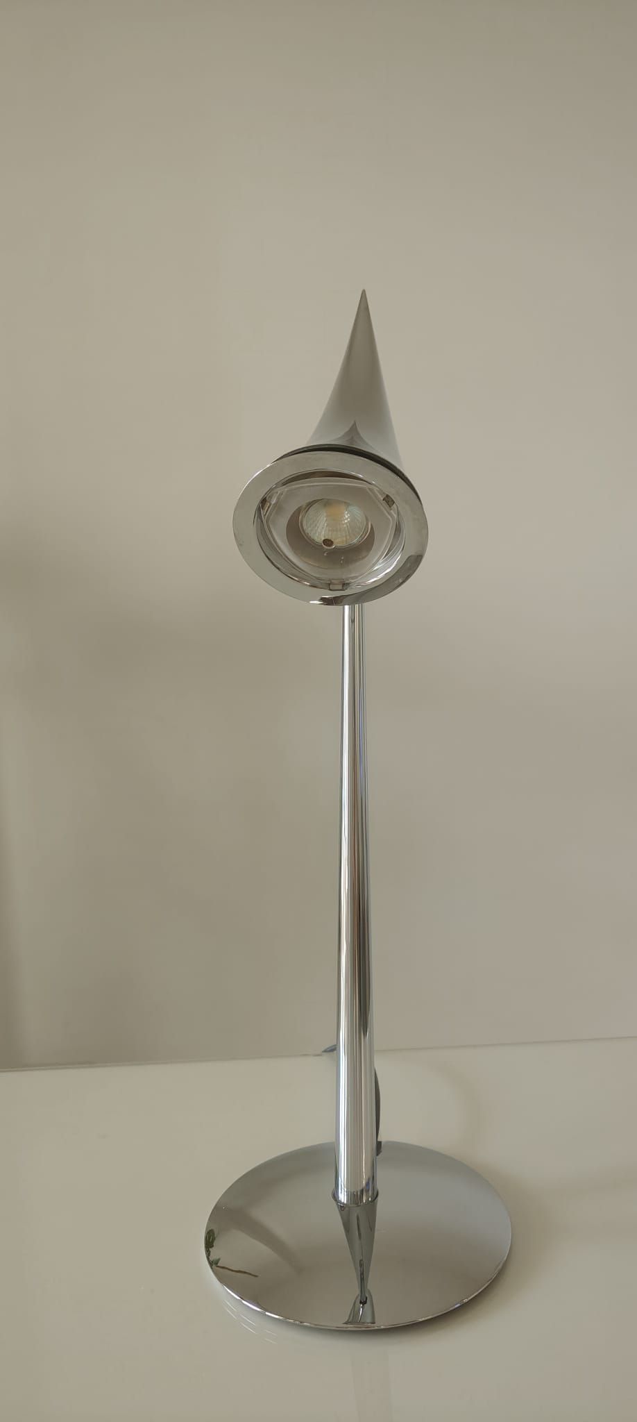 Arà Tischlampe von Philippe Starck 15
