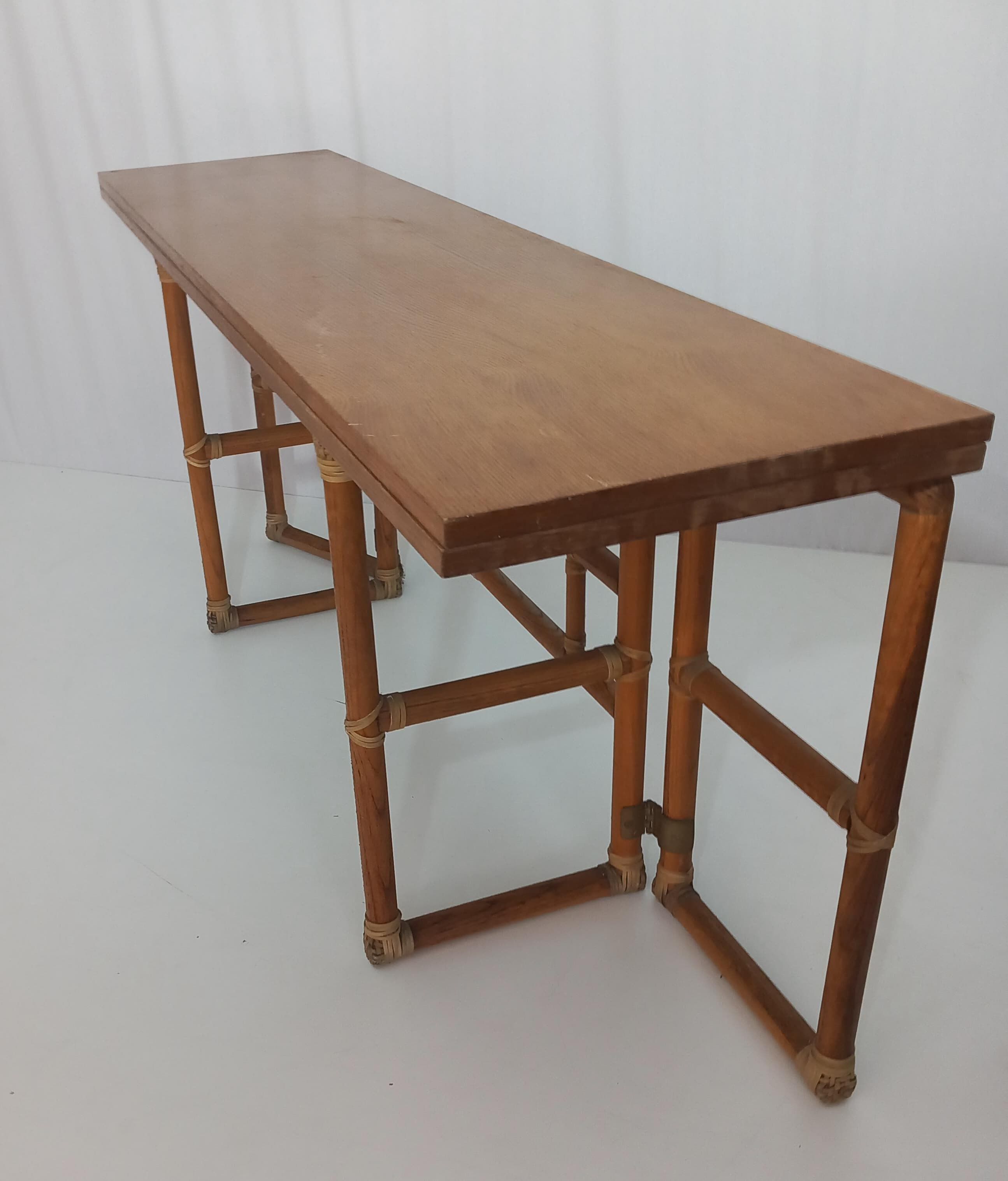 Consolle/tavolo McGuire in legno di rovere e rattan di Lyda Levi (anni '70) Defects