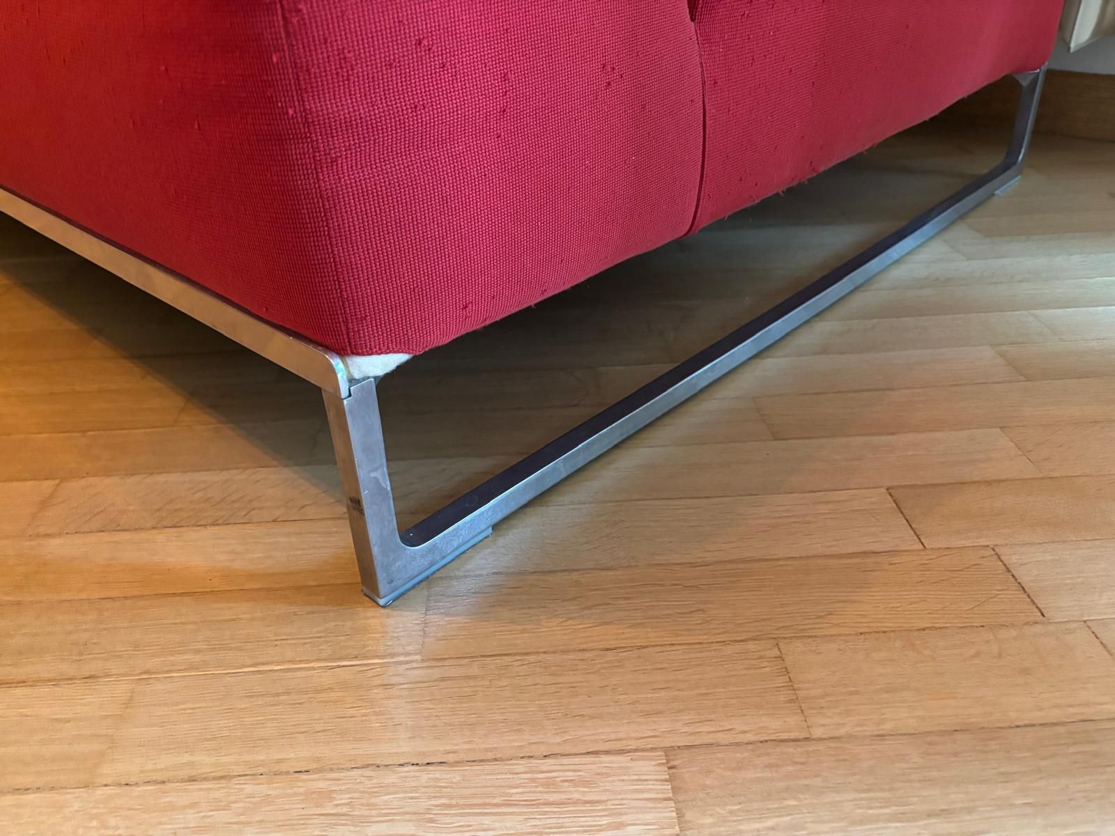 Antonio Citterio 4-Seater Red Sofa Details