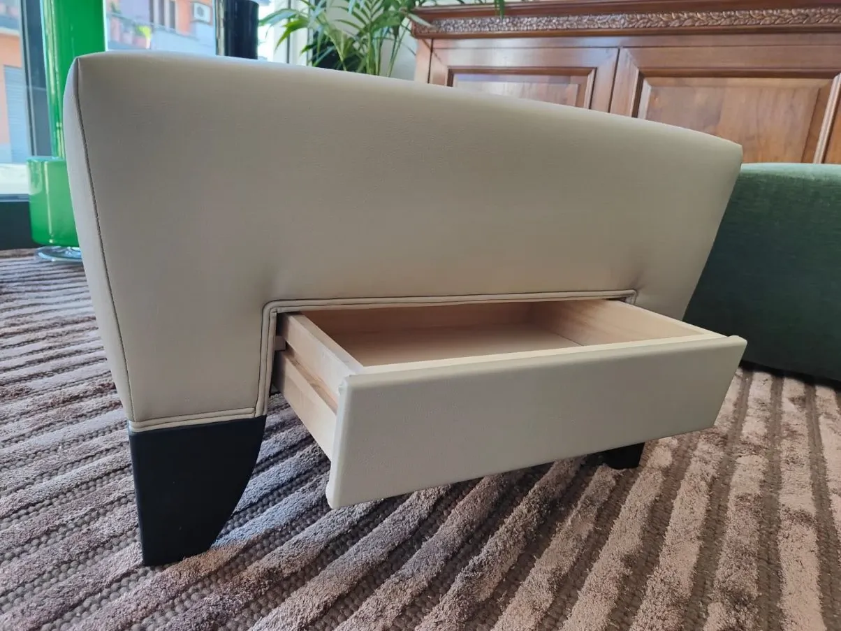 Square pouf with drawers, Le Fablier 3