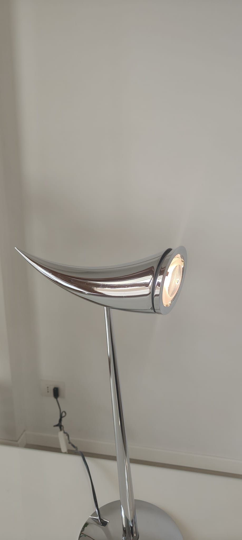 Arà Tischlampe von Philippe Starck 9