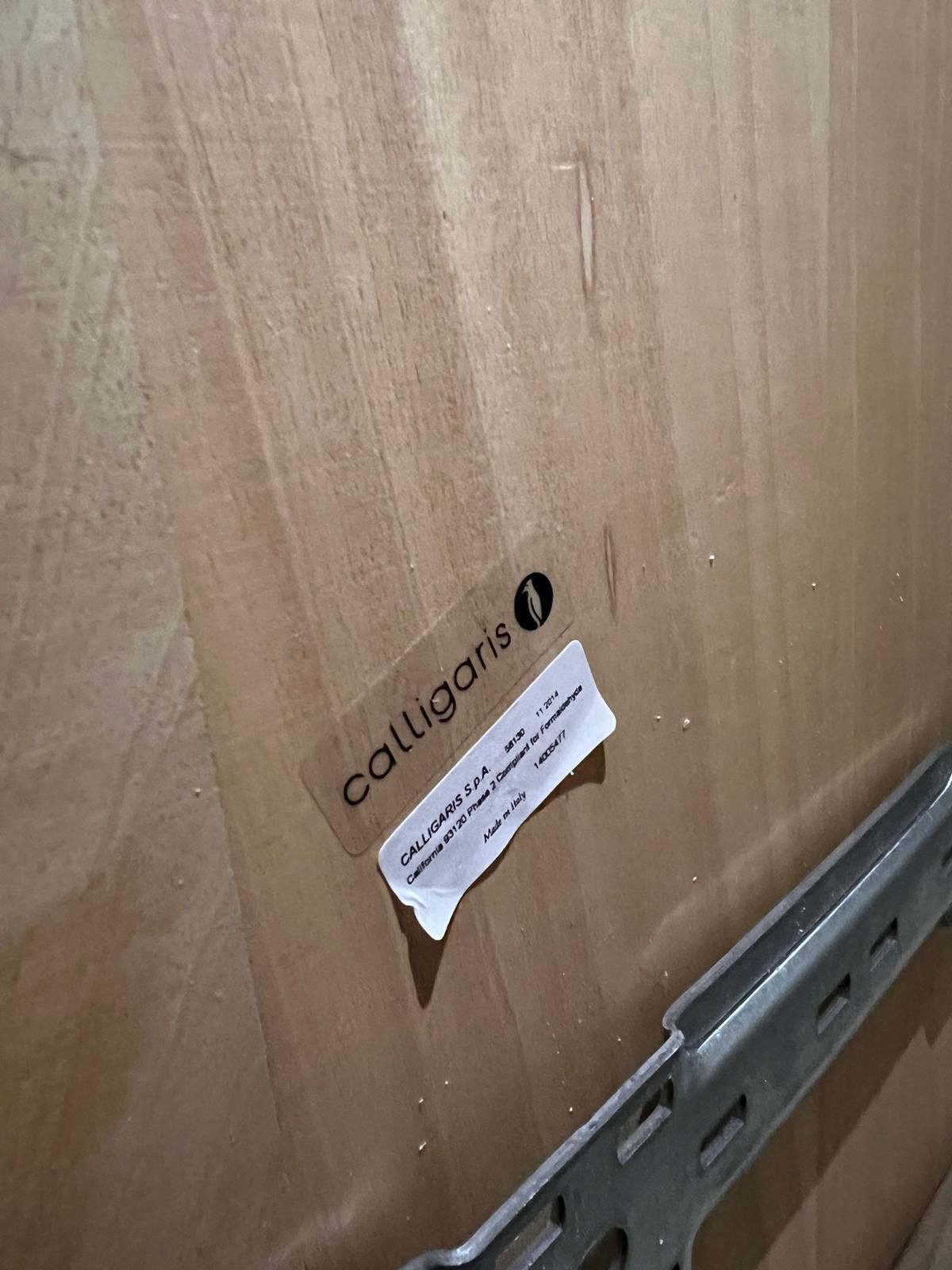 Mobile porta tv sospeso in vetro temperato e legno, Calligaris  Brand