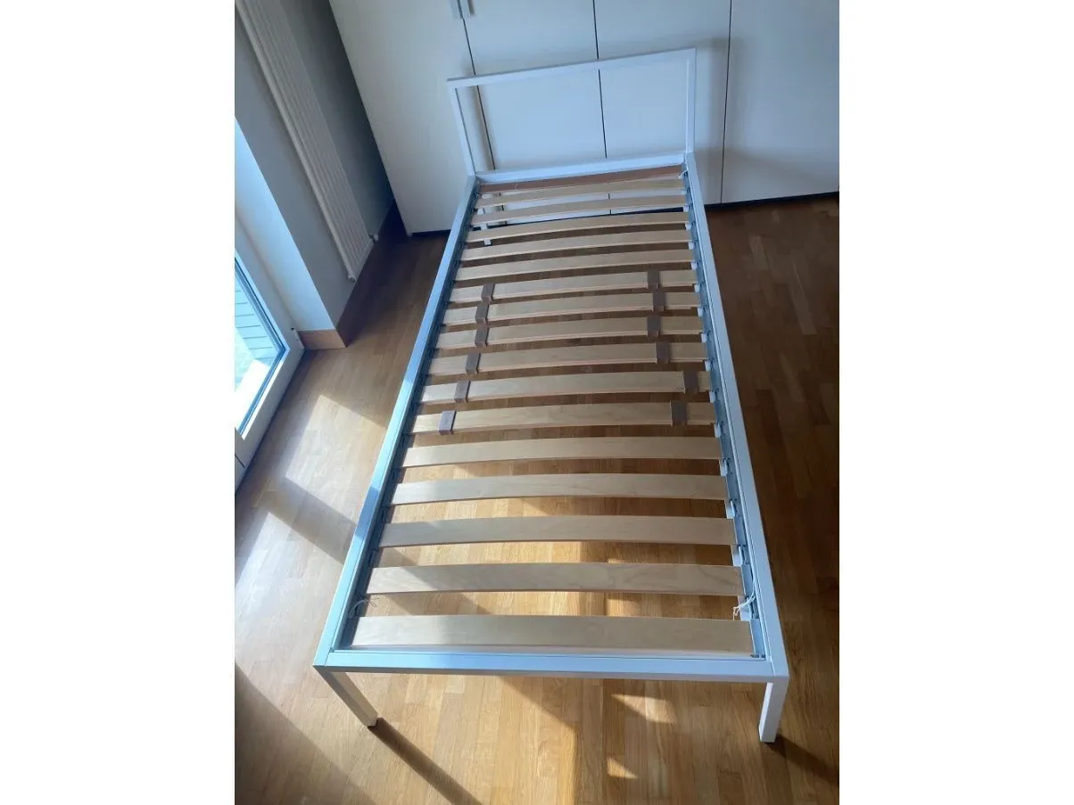 Letto singolo NYX in acciaio bianco, Zanotta 13