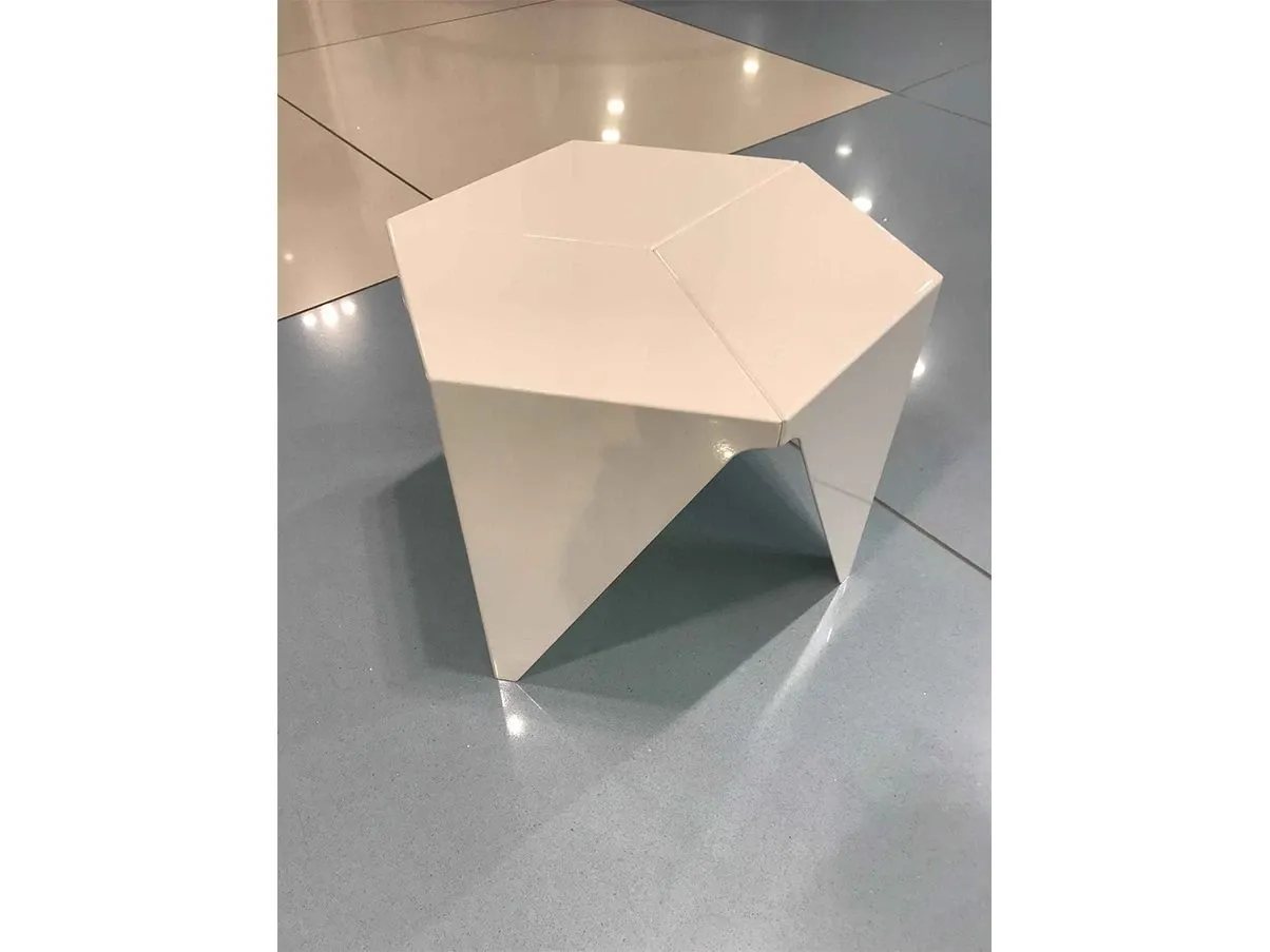 Prismatic coffee table by Isamu Noguchi in aluminum, Vitra 