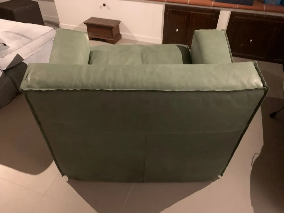 Green leather armchair by Paola Navone, Baxter 4