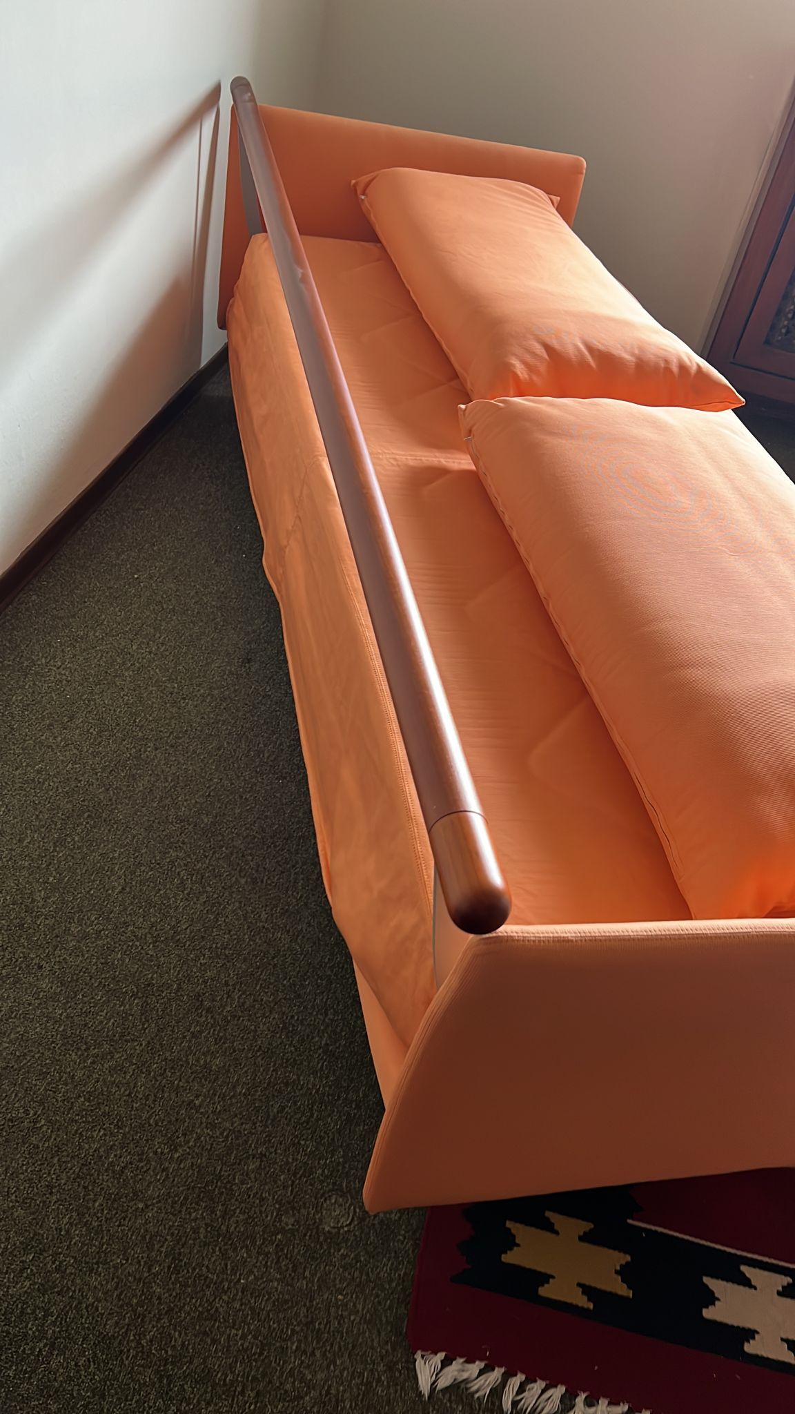 Divano letto Parallelo di Vico Magistretti (anni '90), Flou  Side