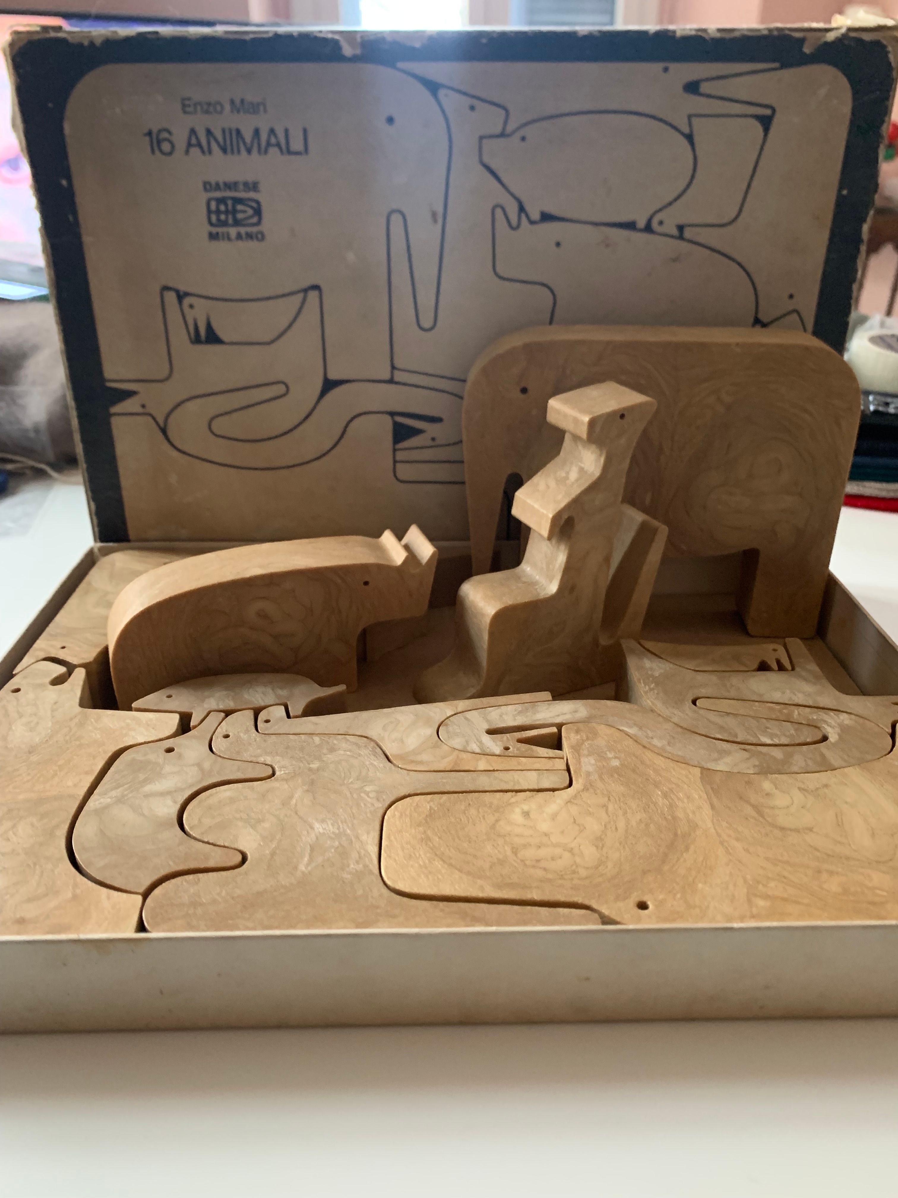 Enzo Mari Animal Puzzle Decorative Object (1970s) Side