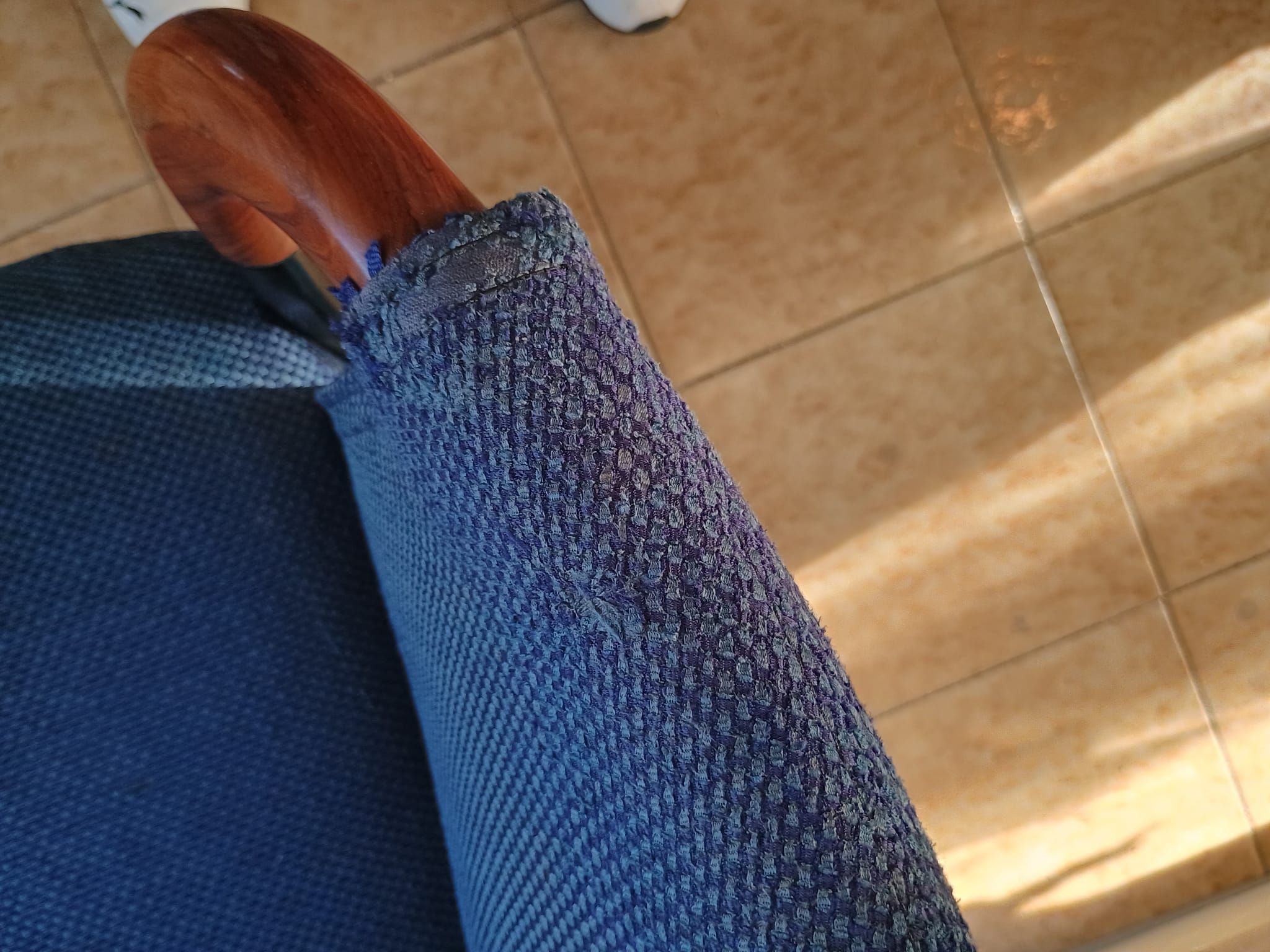 Progetti fabric armchair (blue), Giorgetti Details
