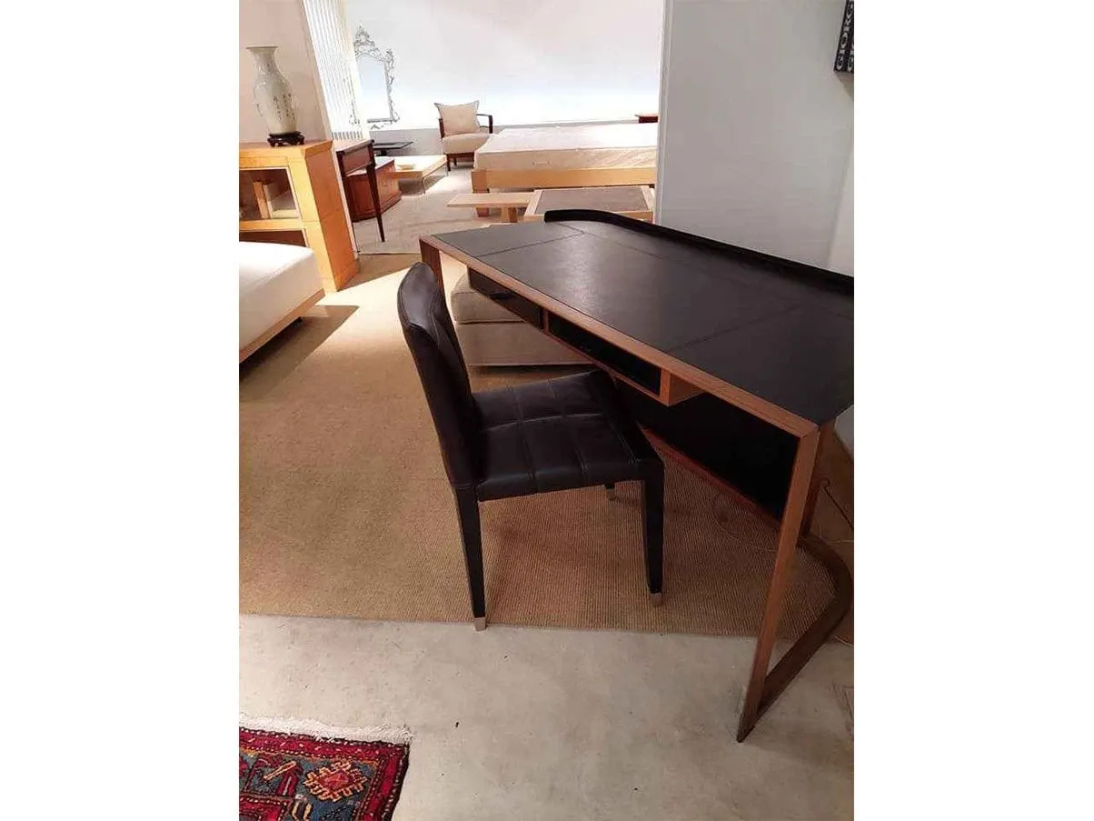 Ion desk in Canaletto walnut wood and leather (black) 