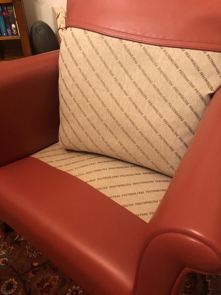 Lyra armchair in antique pink leather, Poltrona Frau 12