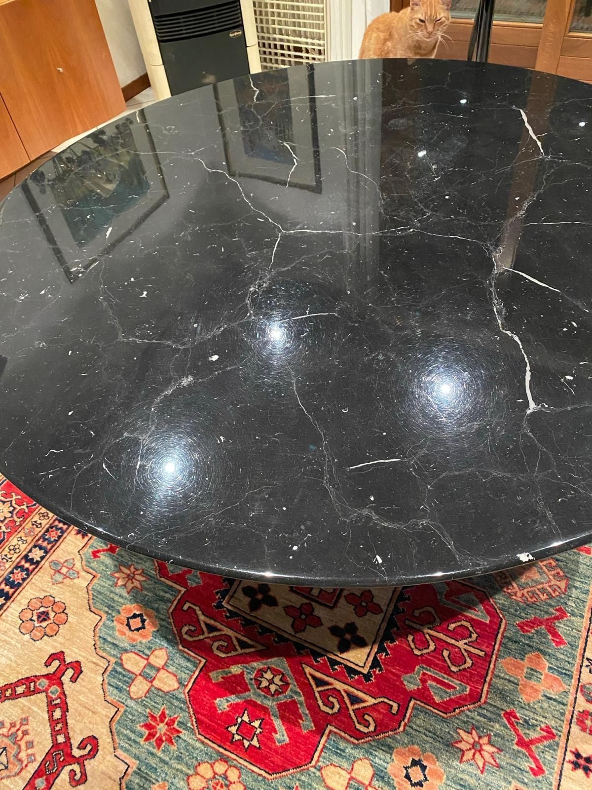 Tavolo rotondo Saarinen in marmo (nero), Knoll 4