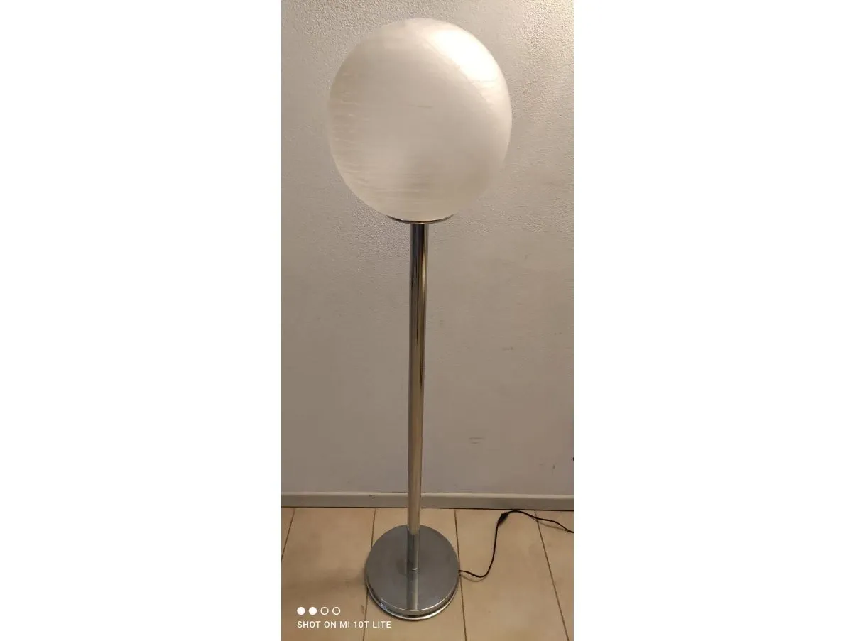 Lampada da terra in vetro vintage 3
