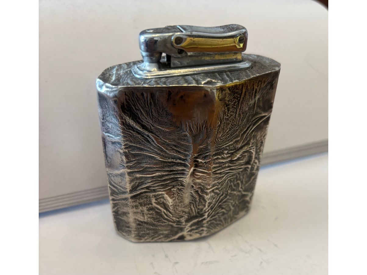 Vintage Silver Lighter Defects