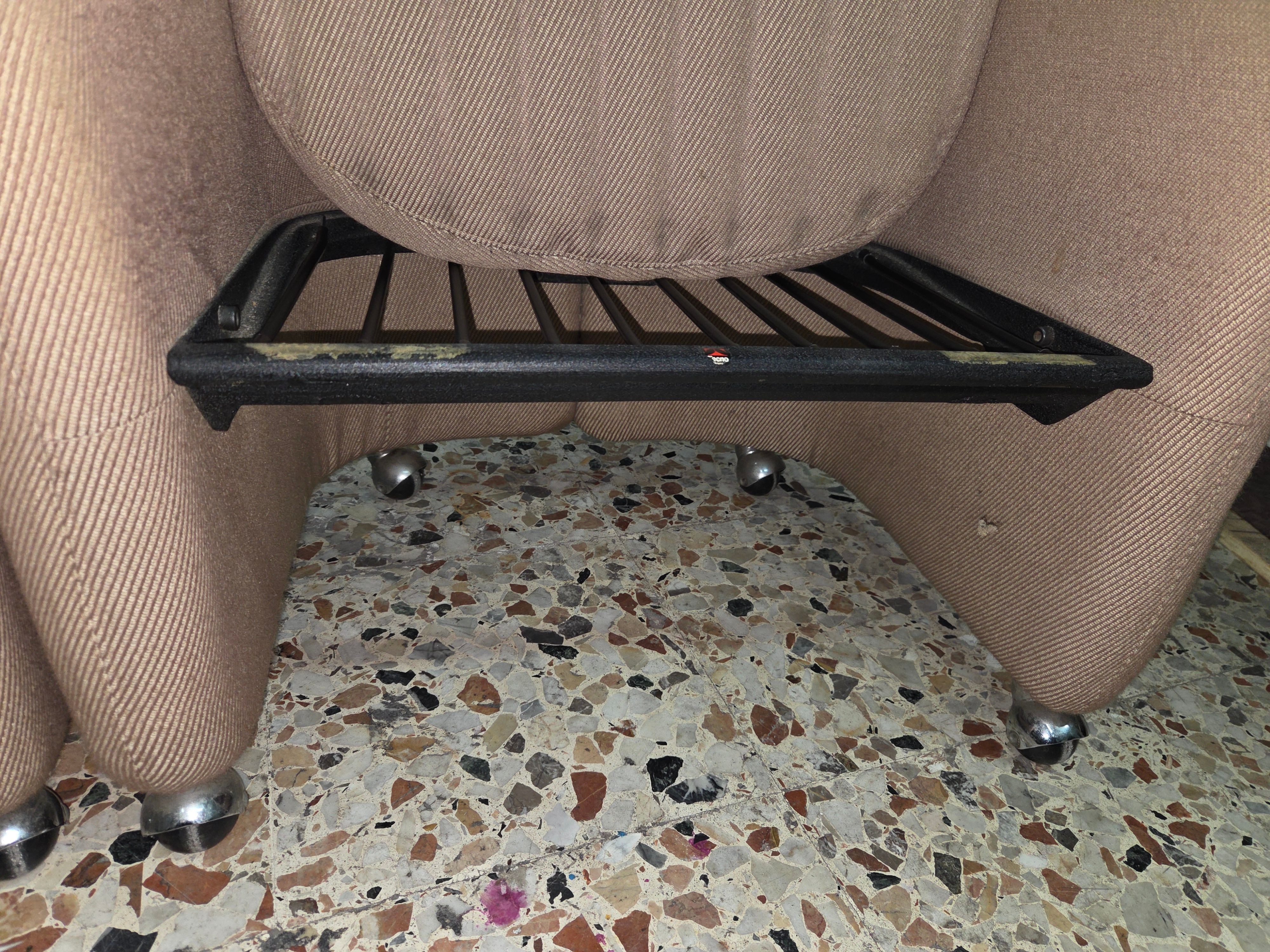 Pair of vintage PS142 armchairs by Eugenio Gerli Defects