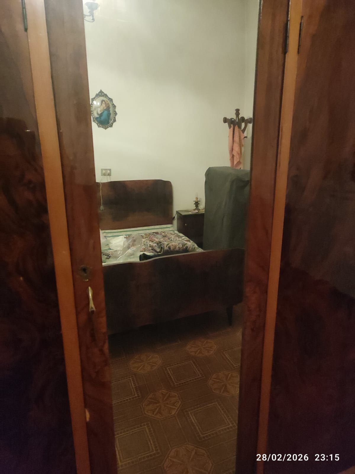 5-Door Wardrobe with Mirror Front