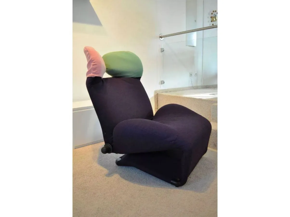 111 Wink armchair by Toshiyuki Kita