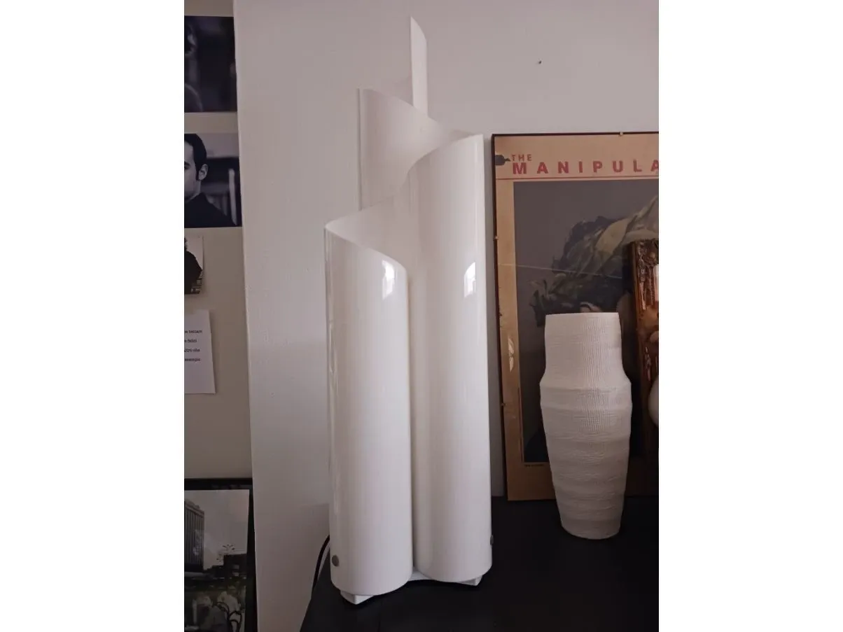 Lampada da tavolo Mezzachimera, Artemide 2