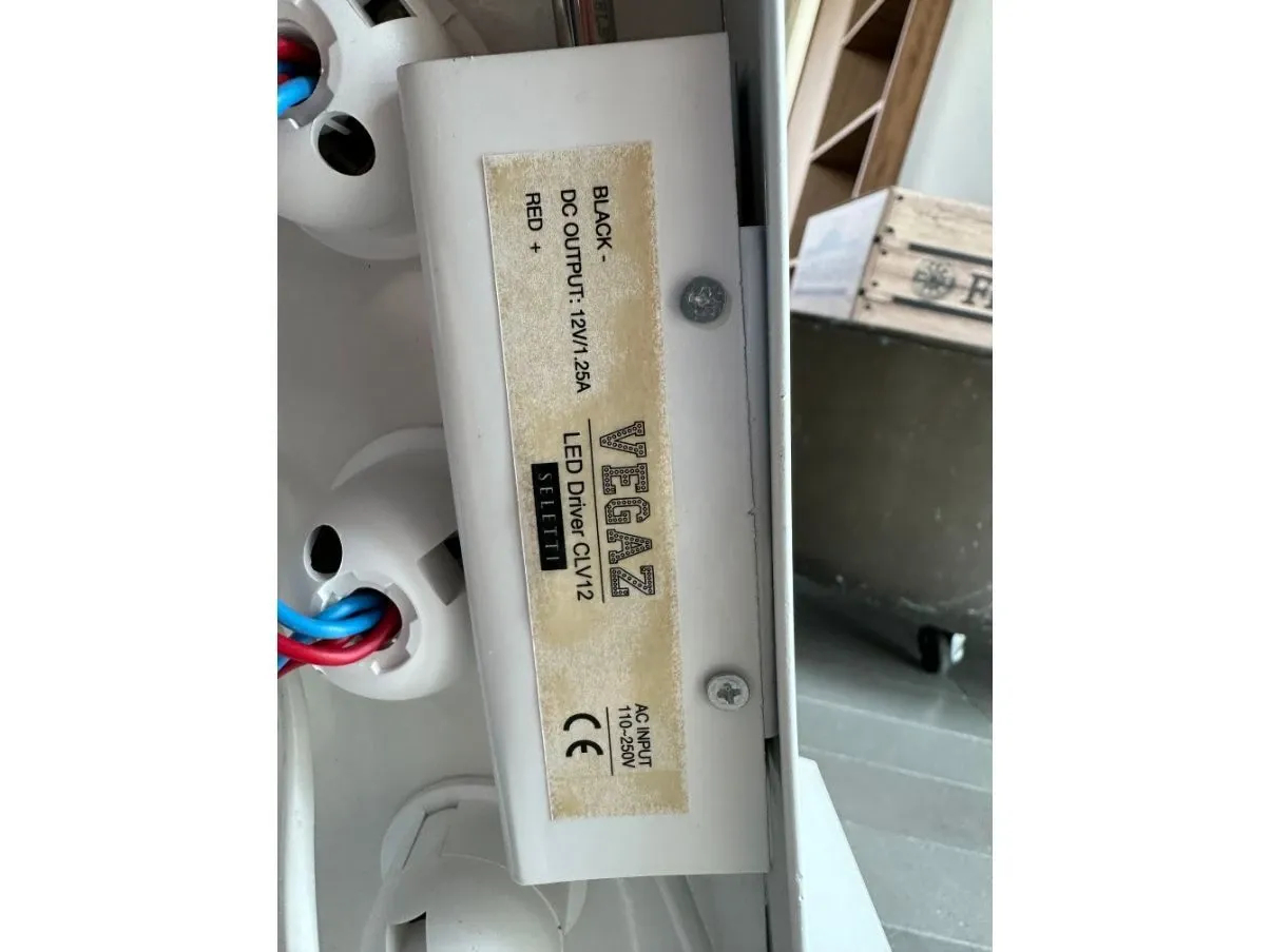 Lampada da terra Lettera A in metallo, Seletti  1