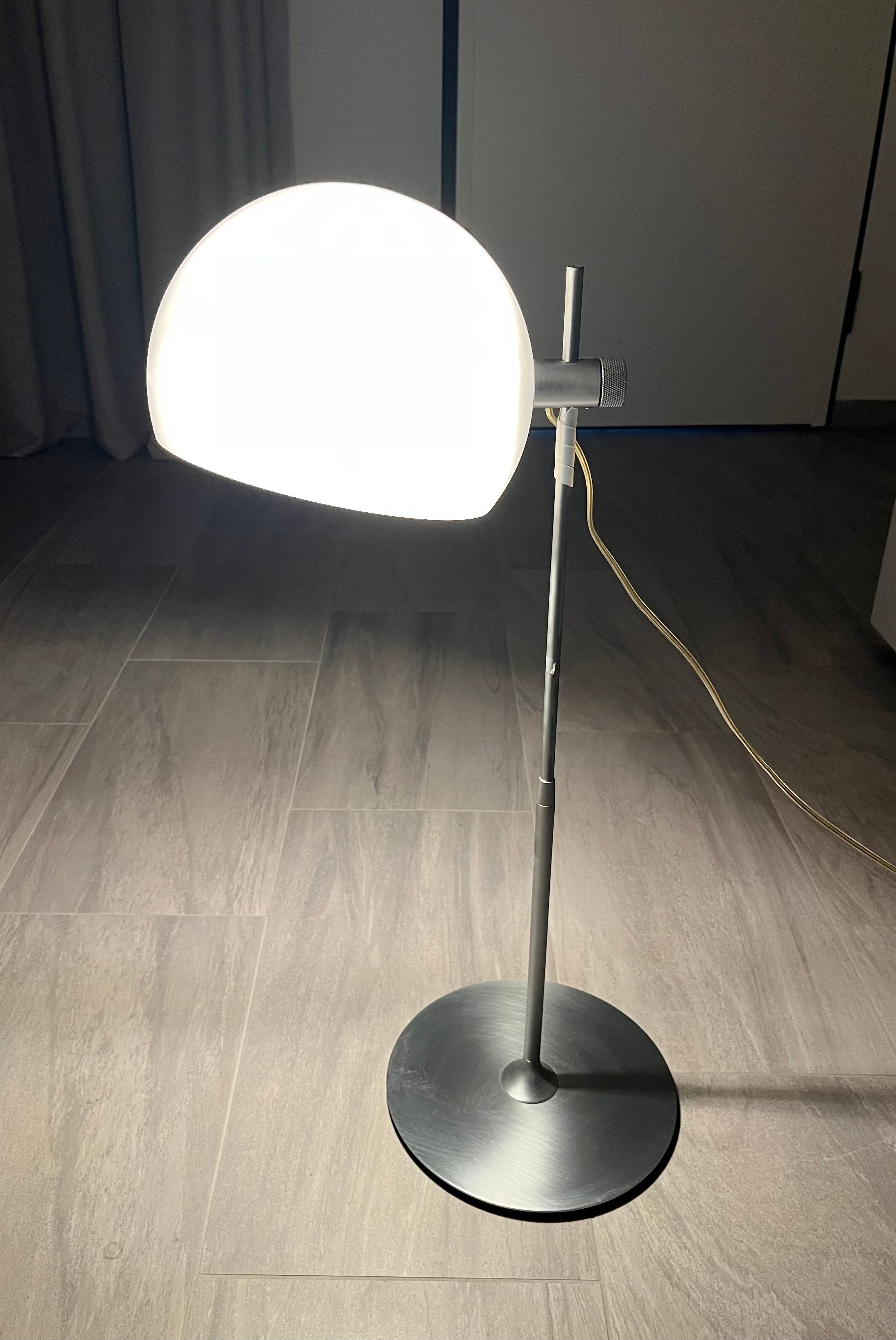 Joe 30 Table Lamp by Joseph Sancho Front