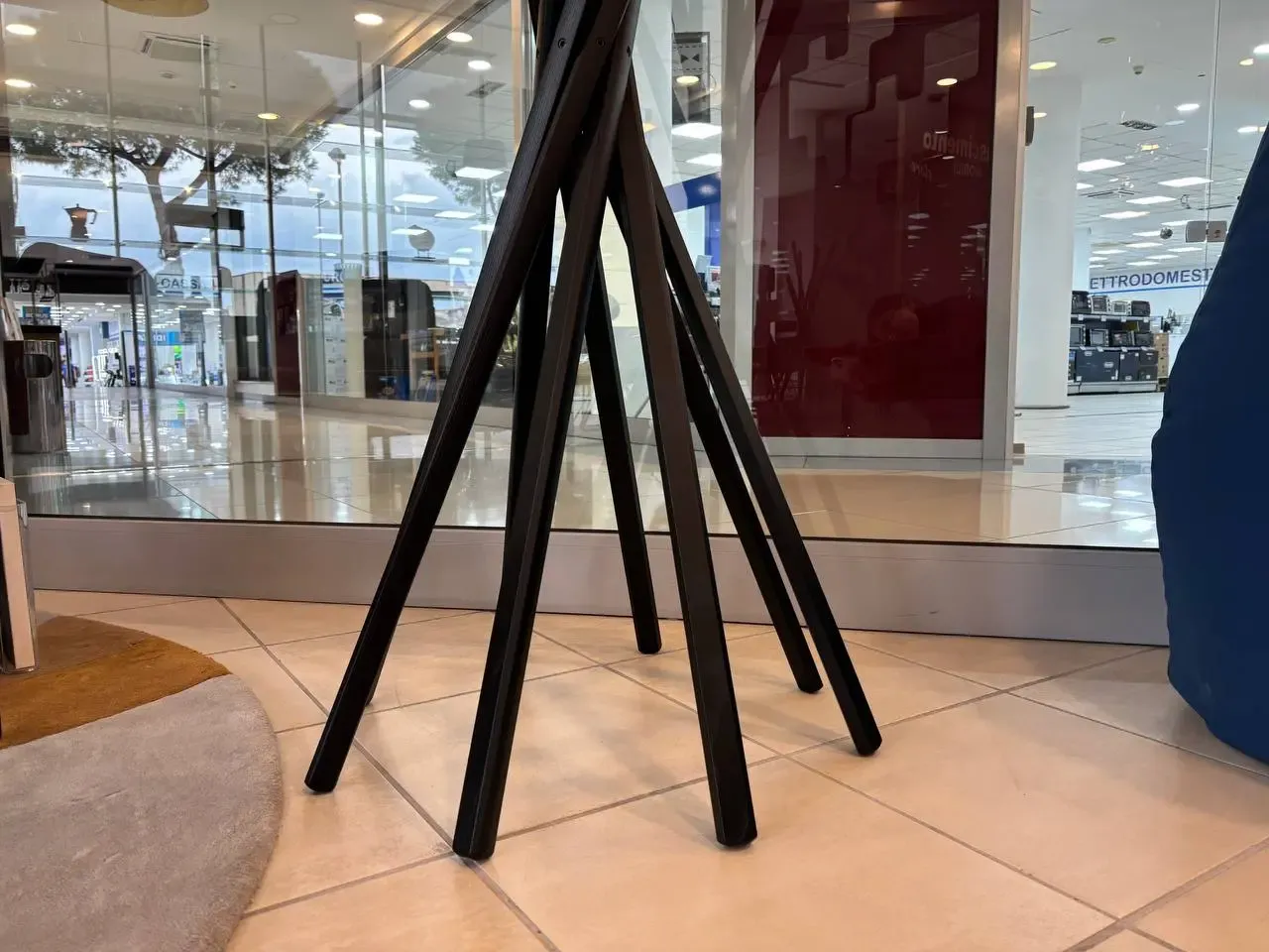 Black Wooden Sciangai Coat Rack Side