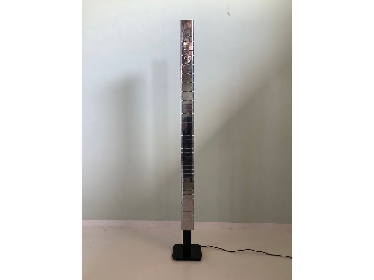 Lampada da terra in metallo laccato nero e cromato (anni '70)  Front