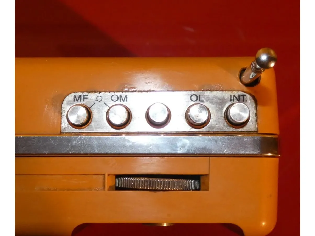 Radio portatile vintage (anni'70), CGE 7