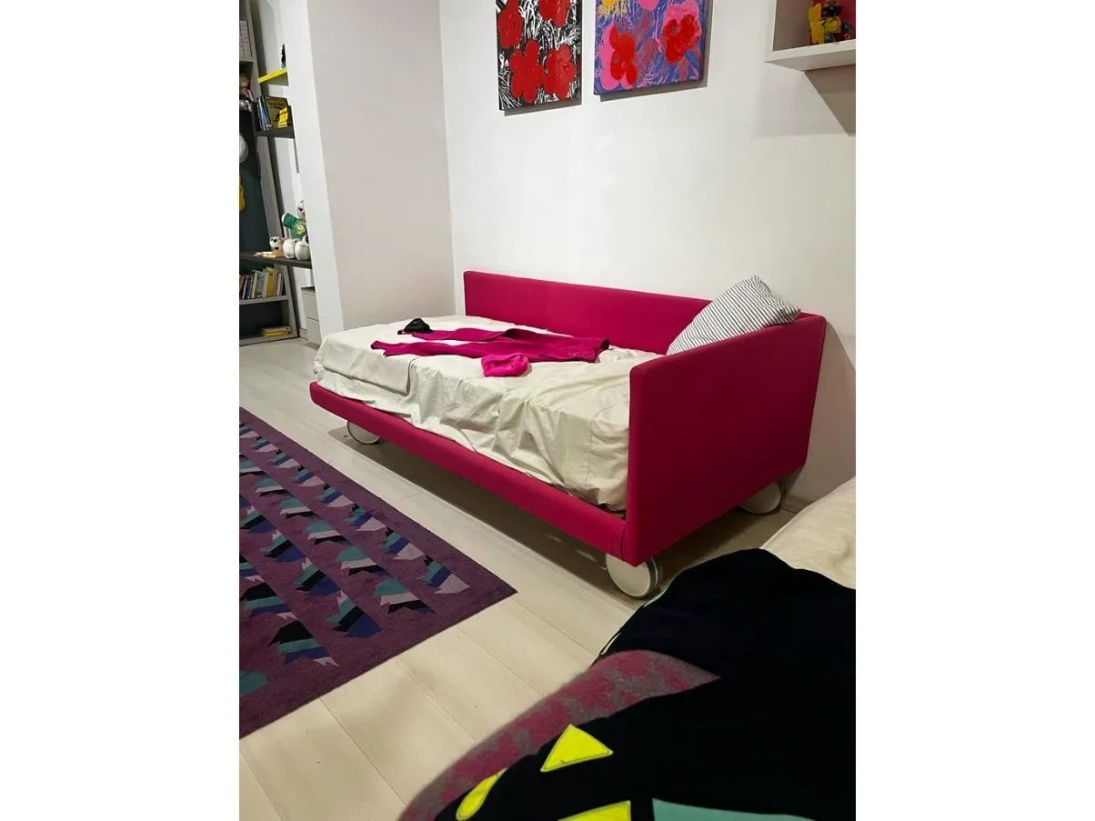 Manhattan bed with wheels, Dielle 2