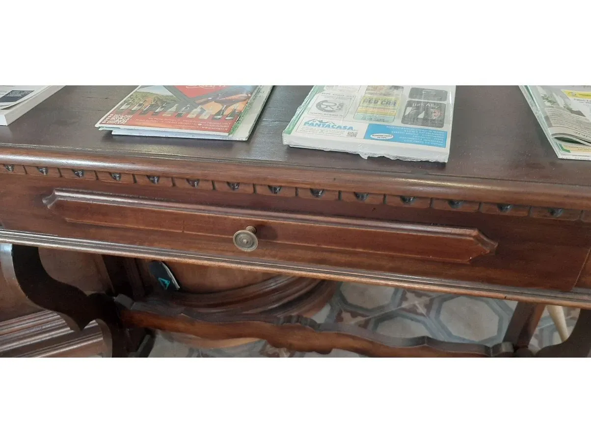 Consolle vintage in legno di noce intagliato (anni '50), Merlin  2