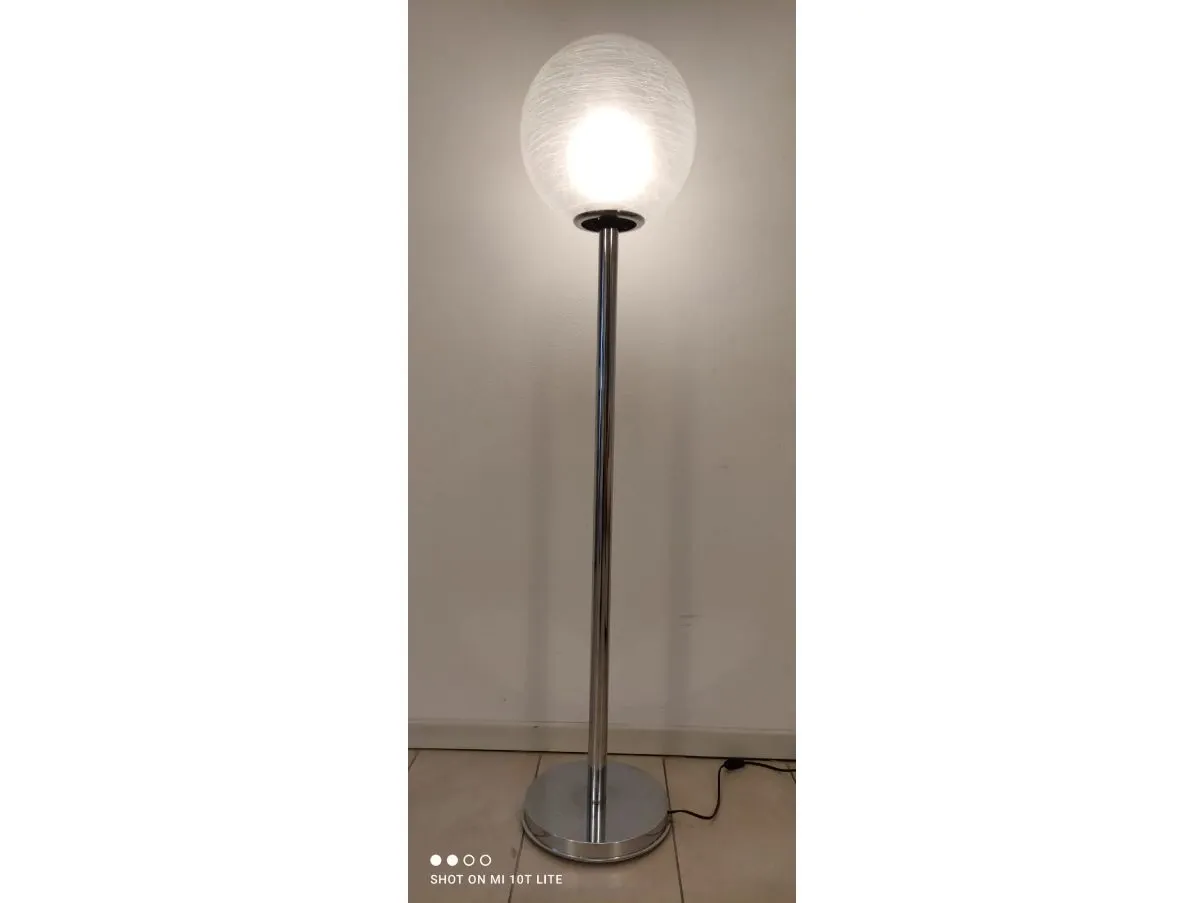 Lampada da terra in vetro vintage 5
