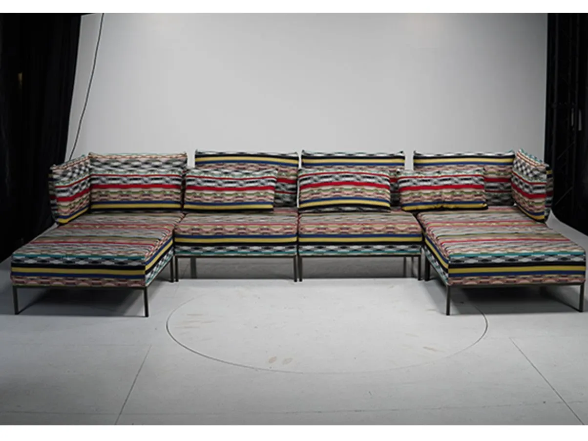 Divano componibile in tessuto multicolore con cuscini, Missoni 1