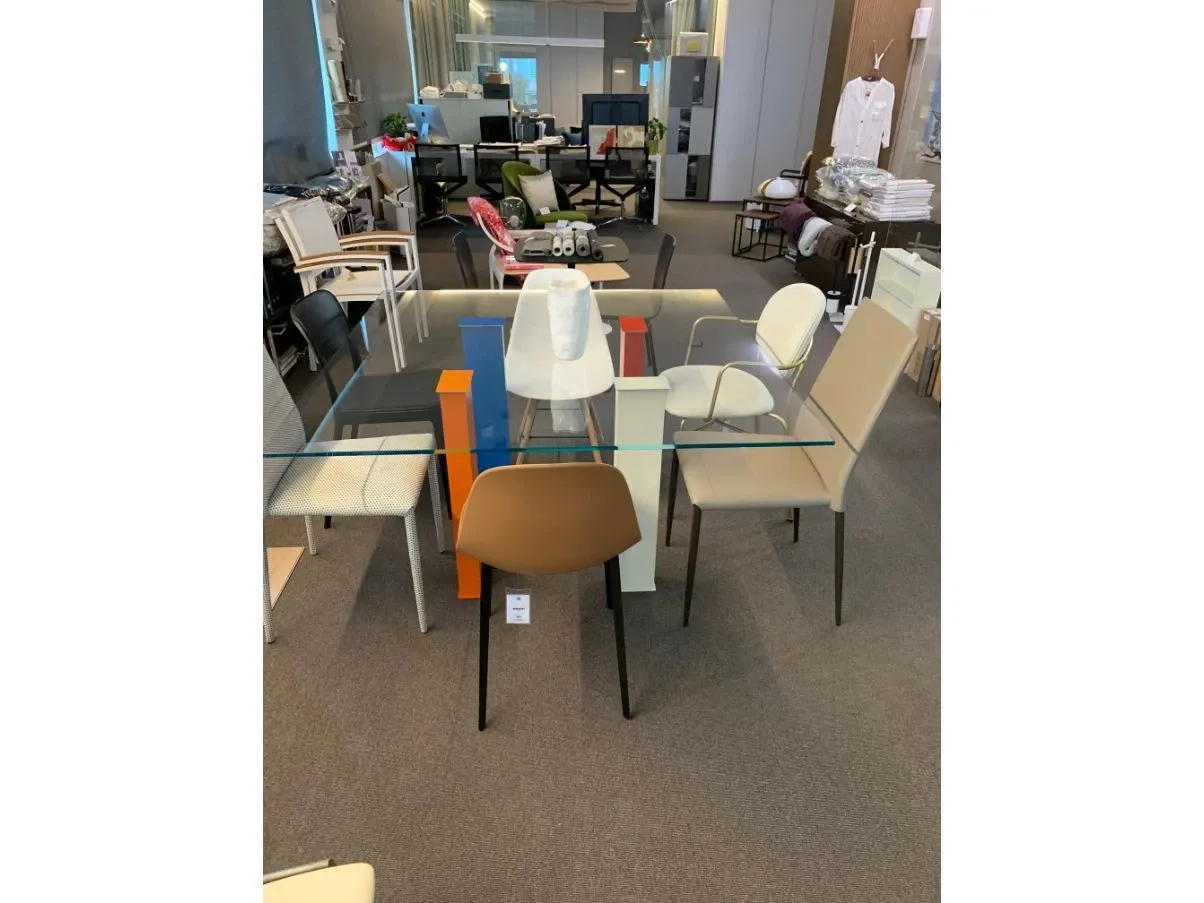 Transparent glass table with colored legs, Ponti and Terenghi 1